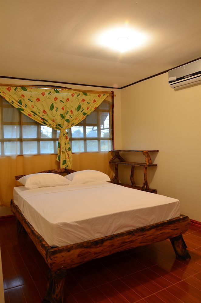 Apartamentos Herrera Puerto Jiménez エクステリア 写真